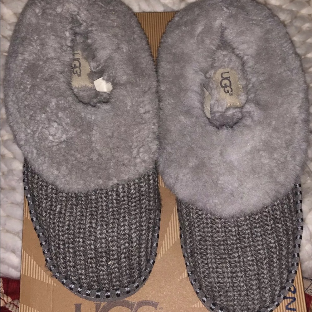 UGG slippers size 7